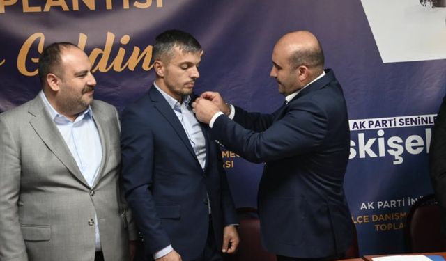 CHP’den seçilmişti, AK Parti’ye geçti!