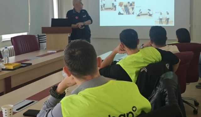 Eskişehir AFAD’dan AHBAP gönüllülerine ilk yardım eğitimi