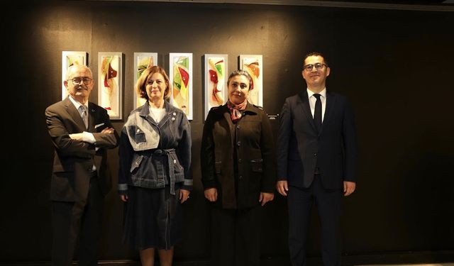 “Camın Çağdaş Yüzü” sergisi Eskişehir’de açıldı