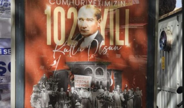 Odunpazarı Belediyesi’nden 102. yıl afişi!