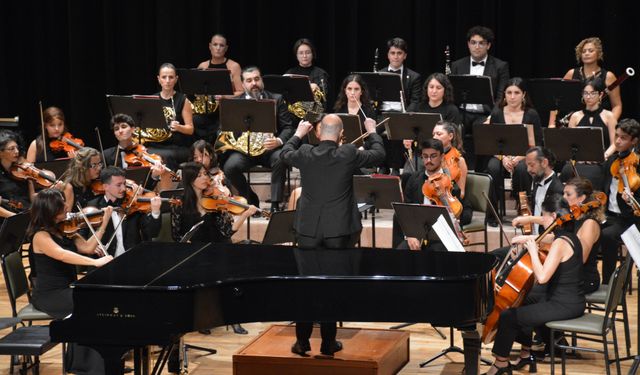 Anadolu Üniversitesi Senfoni Orkestrası’ndan unutulmaz akşam