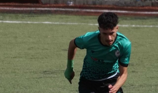 Başarılı futbolcunun çapraz bağları koptu