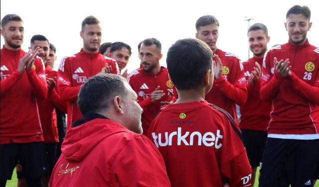 Eskişehirspor’un minik misafiri Hamit, hayaline bir adım daha yaklaştı