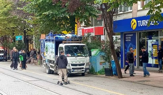Doktorlar Caddesi’nde temizlik çalışması