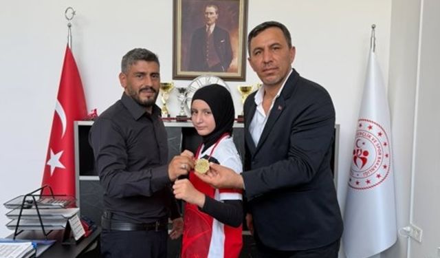 Cumhuriyet Kupası madalyası Beylikova’ya gitti