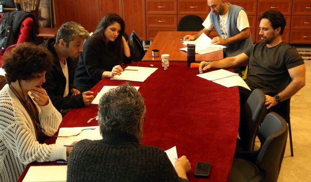 Eskişehir'de “aşk listesi” şehir tiyatrosunda!