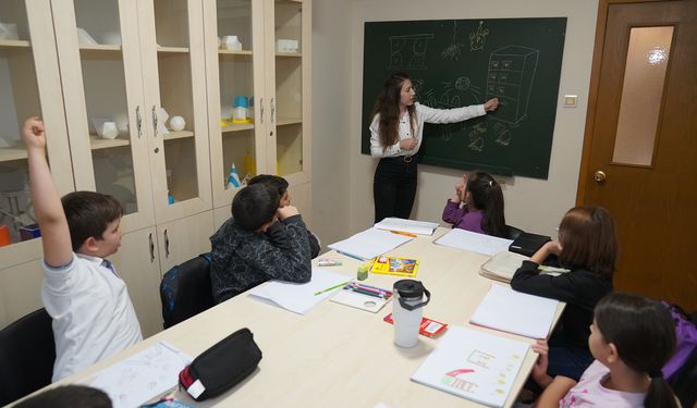 Eskişehir'de matematik evi ile korkulan ders keyfe dönüşüyor!