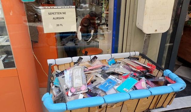 Eskişehirliler uygun fiyatlı telefon kılıflarına akın etti