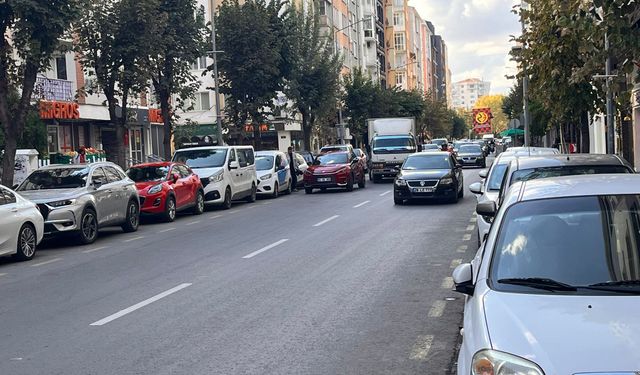 Eskişehir'de parkometre kalktı, trafik çilesi başladı!