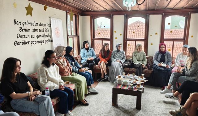 Eskişehir Yurdu öğrencileri yeni döneme şehir turuyla başladı