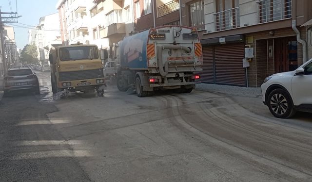 Eskişehir'de OEDAŞ kazdı, belediye temizledi!