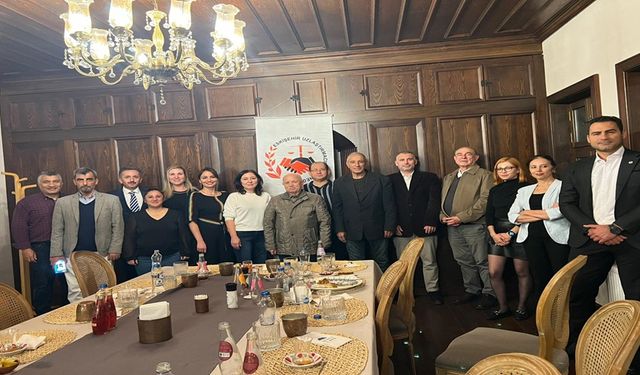 ES-UZ-DER’de Muharrem Akaydın güven tazeledi