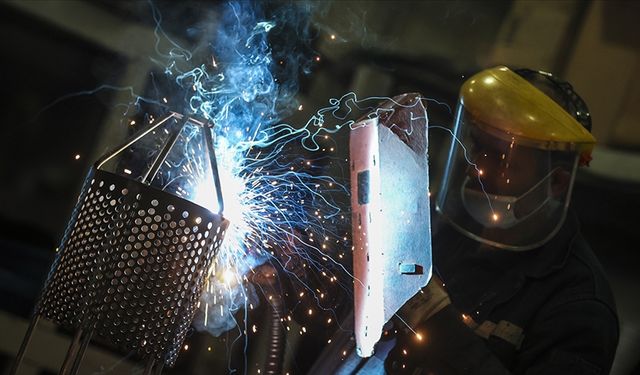 Sanayi üretimi eylülde aylık geriledi, yıllık bazda yükseldi