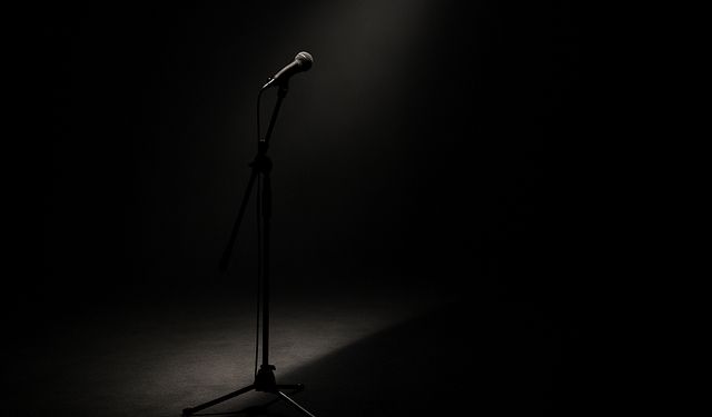 Şöhret ömrü kısaltıyor: Ünlü müzisyenler daha az yaşıyor!