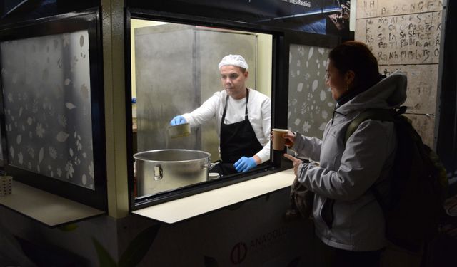 Eskişehir'de soğuklara karşı sıcak ikram