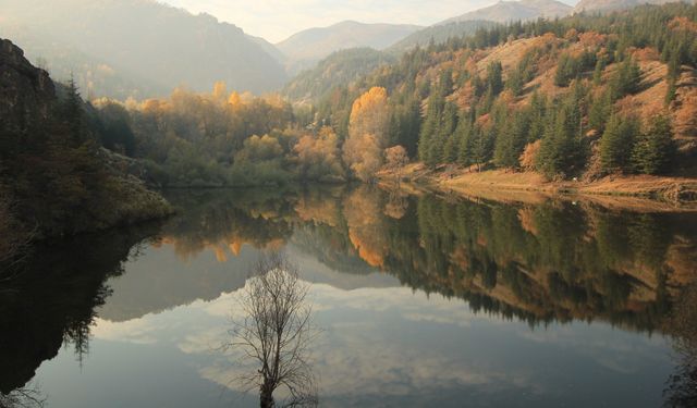 Afyon'da sonbaharda kartpostallık görüntü!