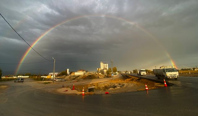 Gökkuşağı Eskişehir semalarını renklendirdi