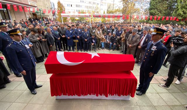 Eskişehir şehidine ağlıyor: Emre Mercan'a son veda!
