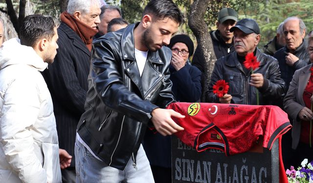 Eskişehirspor'un efsane kalecisi Sinan Alağaç vefatının 40. yılında unutulmadı!