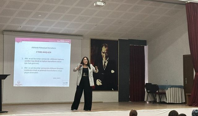 Rehber öğretmenlere afet farkındalık eğitimi verildi