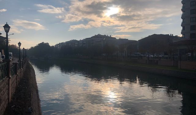 Porsuk Çayı'nda sabah saatlerinde büyüleyici manzara