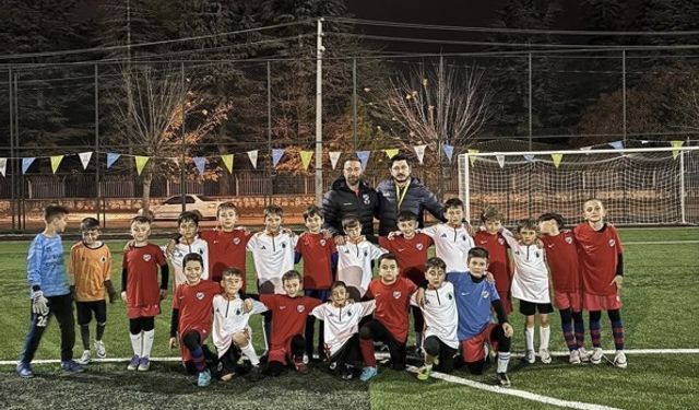 Küçük kramponlar maç deneyimi kazandı