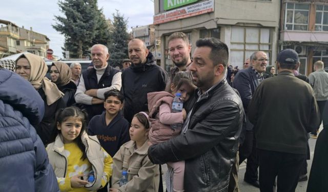 Şuhut’ta umre adayları dualarla yolcu edildi