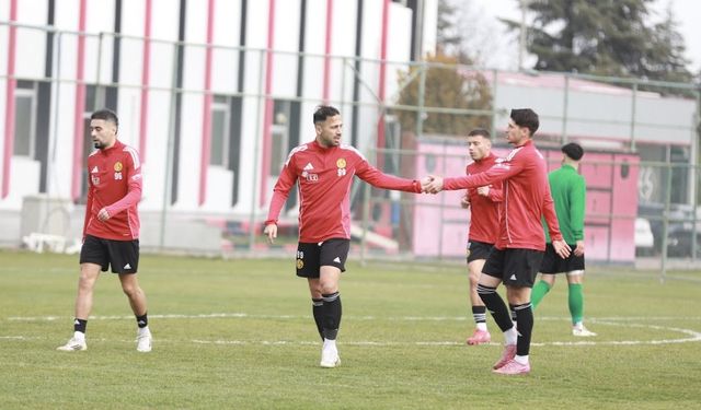 Eskişehirspor'un deneyimli forveti deplasmanda gol arayacak!