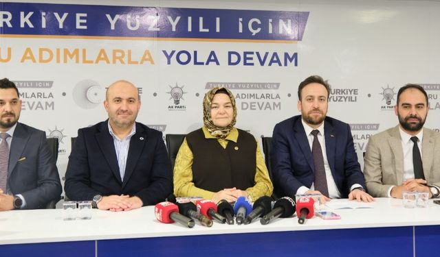 AK Parti Tepebaşı’nda devir teslim: Serhat Tunç görevi devraldı