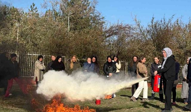 Eskişehir’de yurt çalışanlarına yangın eğitimi düzenlendi
