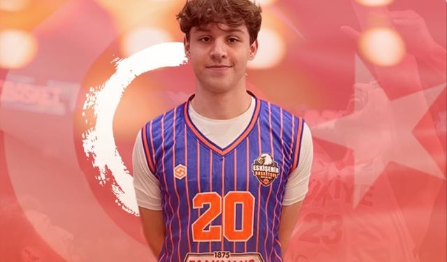 Milli takımla kampa girdi