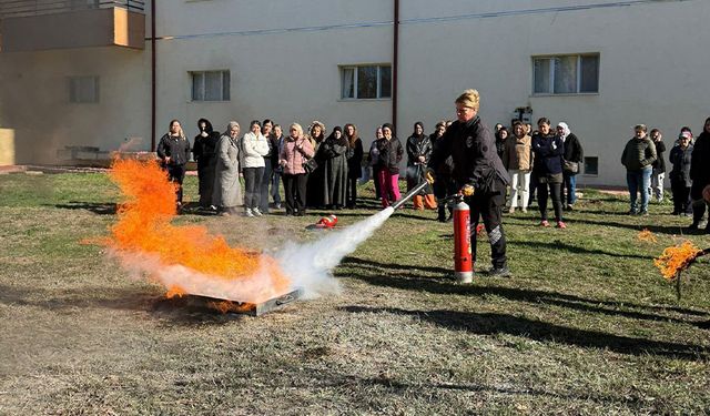 Öğrenci yurdu personeline acil durum eğitimi