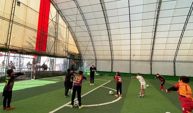 Sağlıkspor’da geleceğin yıldız kramponları yetişiyor