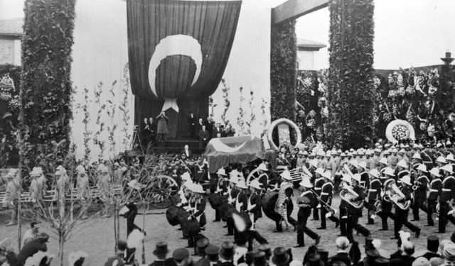 Eskişehir’in Atatürk’e vedası: 87 yıl sonra gözler önüne serildi!