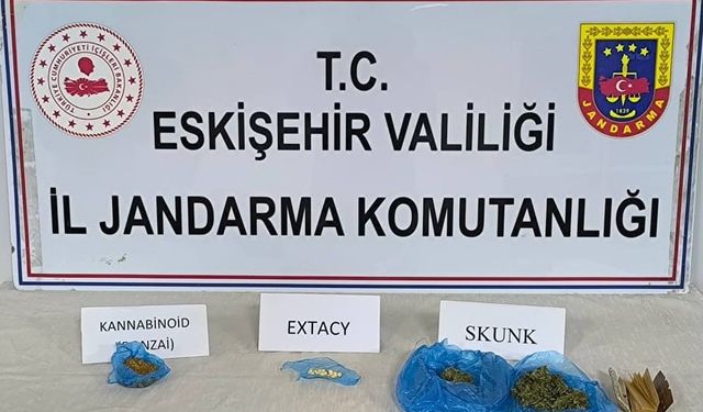 Eskişehir'de durdurulan şüpheli araçtan zehir çıktı!