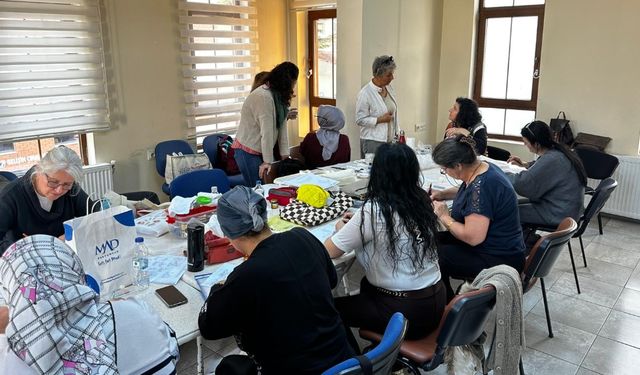 Çini sanatıyla kadınlara ekonomik ve sosyal destek