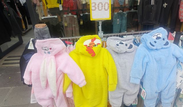 Eskişehir’de 2 Eylül Caddesi kış alışverişinin durağı oldu