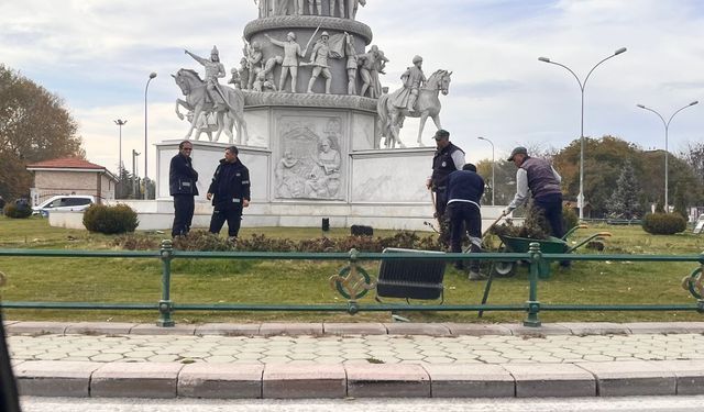 Eskişehir’in önemli noktasında çevre düzenlemesi!