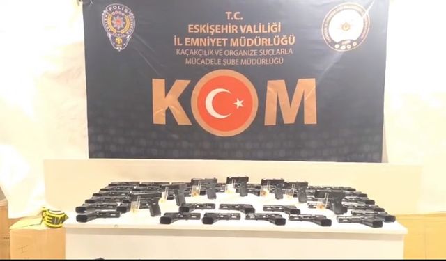 Eskişehir’de çekicideki araçtan cephanelik çıktı!