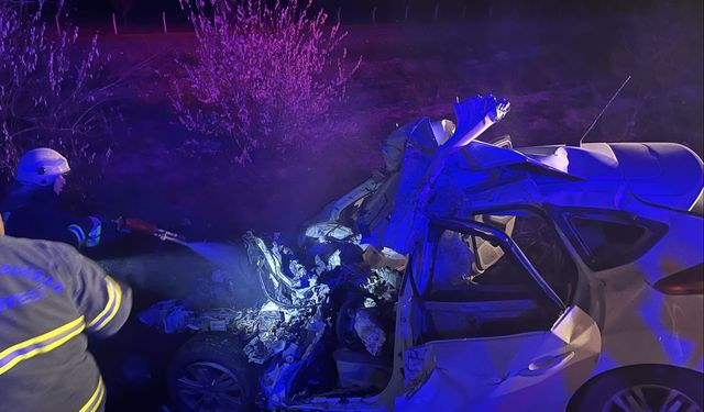 Hurdaya dönen araçta sürücü can verdi!