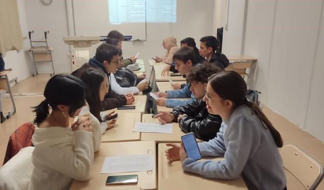 BŞEÜ'de İngilizce pratik etkinliği