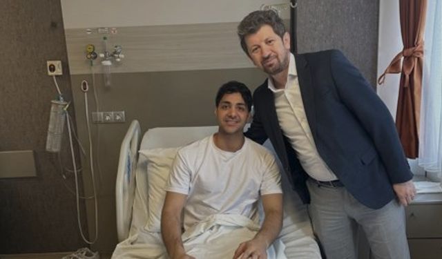 Ameliyat olan basketbolcuyu ziyaret ettiler