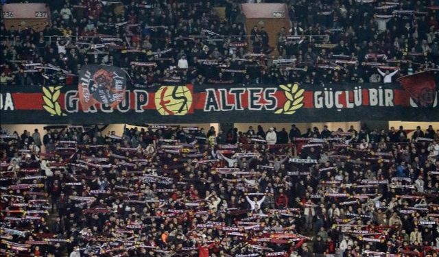 Eskişehirsporlular tribünleri tarih yazdı: 30 bin taraftar tek yürek!