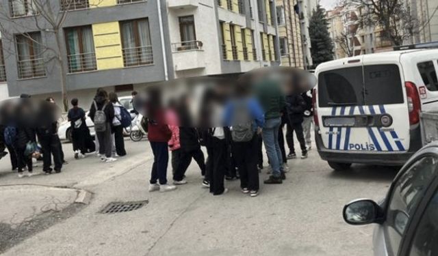 Eskişehir'de ortaokul öğrencisine sokak ortasında bıçaklı saldırı