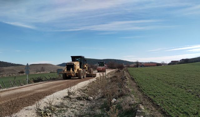 Büyükşehir’den Seyitgazi’ye önemli yol yatırımları