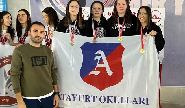 Okullarına büyük gurur yaşattılar