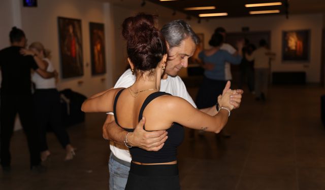 Eskişehir Sanat Sokağı’nda tango rüzgarı