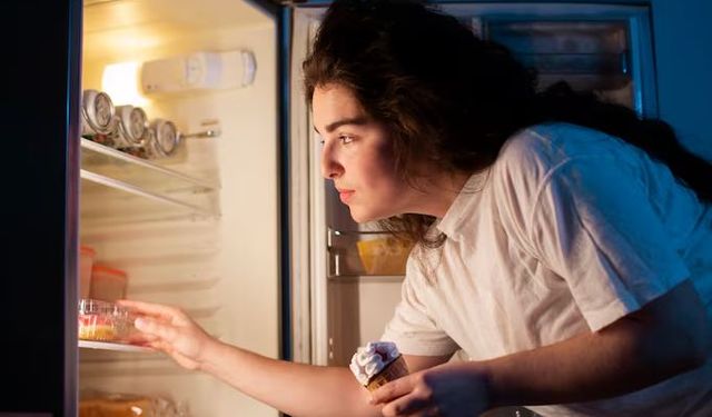 Diyetisyenden önemli uyarı: Sürekli açlık hissi neden olur?