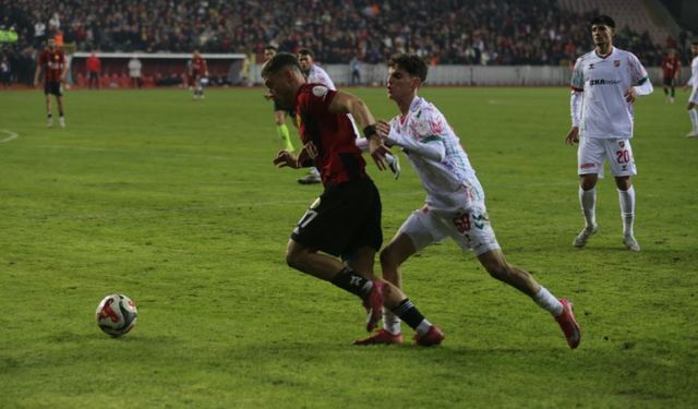 Karşıyaka ilk kez yenildi