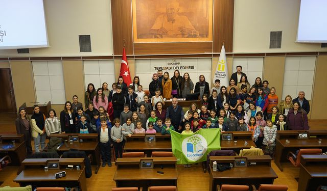 Eskişehir'de Çevre Çocuk Meclisi’nde demokrasi dersi